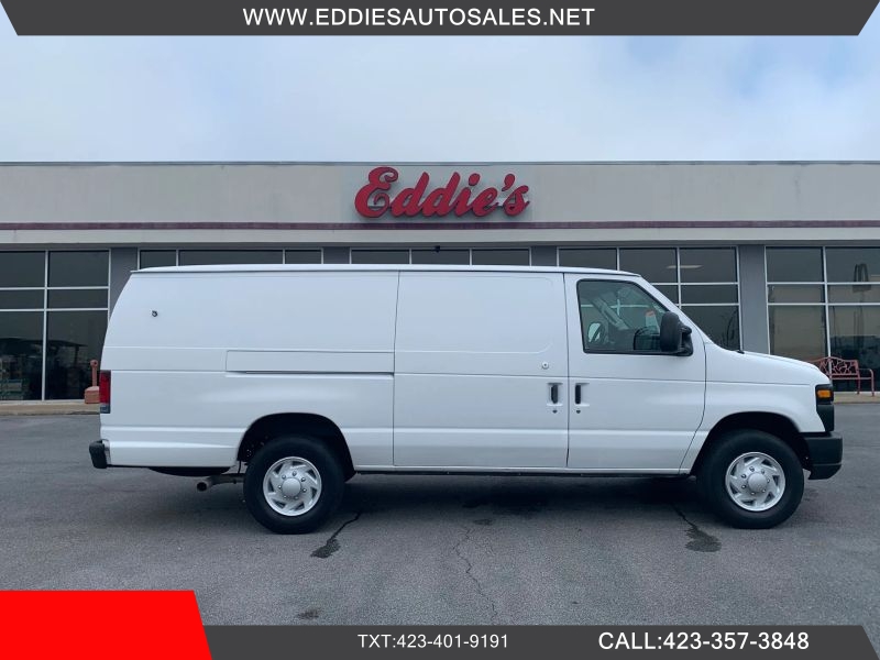 Used 2009 Ford E-350 - photo 1