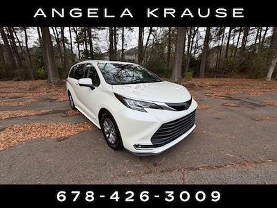 Used 2021 Toyota Sienna XLE Minivan for sale #AFB00367A - photo 1