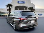 Used 2022 Toyota Sienna XLE Minivan for sale #420871 - photo 2