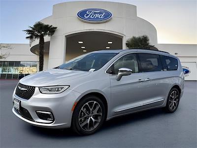 2022 Chrysler Pacifica FWD Minivan for sale #422042 - photo 1
