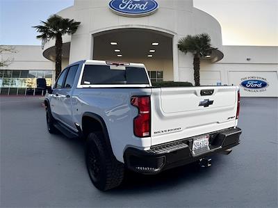 2025 Chevrolet Silverado 2500 Crew Cab 4WD Pickup for sale #422897 - photo 2
