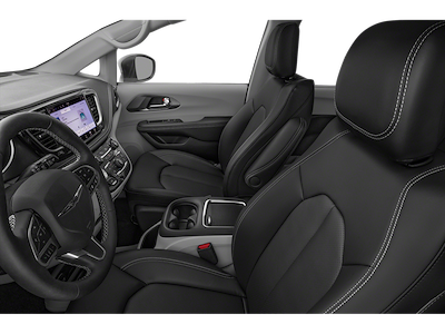 Used 2023 Chrysler Pacifica - photo 1