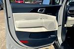 2025 Kia Carnival FWD Minivan for sale #3180A - photo 23
