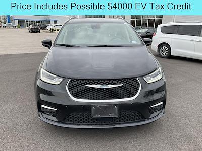 Used 2021 Chrysler Pacifica Hybrid Touring L Minivan for sale #K04799 - photo 2