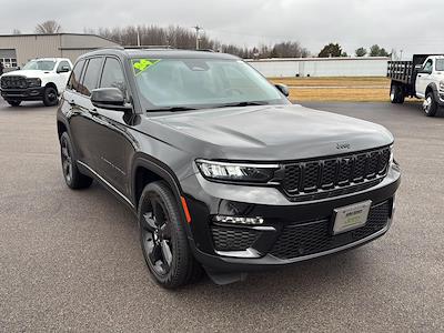 Used 2024 Jeep Grand Cherokee - photo 1