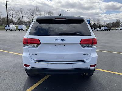 Used 2018 Jeep Grand Cherokee - photo 1