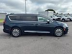 Used 2022 Chrysler Pacifica Hybrid Limited Minivan for sale #K5310S-1 - photo 4