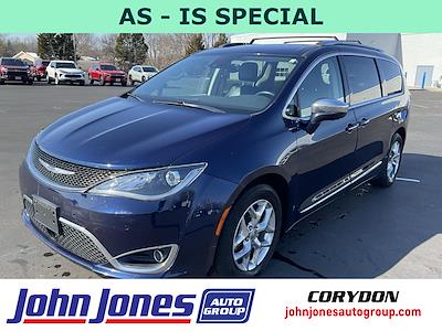 Used 2017 Chrysler Pacifica Limited Minivan for sale #KX5630T-1 - photo 1
