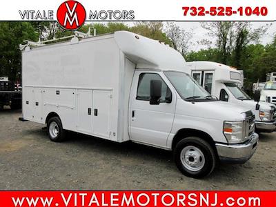 Used 2015 Ford E-450 - photo 1