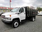 Used 2004 GMC TopKick C4500 STAKE BODY, FLAT BED, 8.1L GAS * Regular Cab 4x2 Stake Bed for sale #VM04123 - photo 3