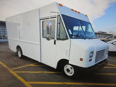 Used 2011 Ford E-350 - photo 1