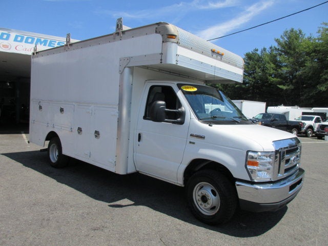 Used 2016 Ford E-350 - photo 2