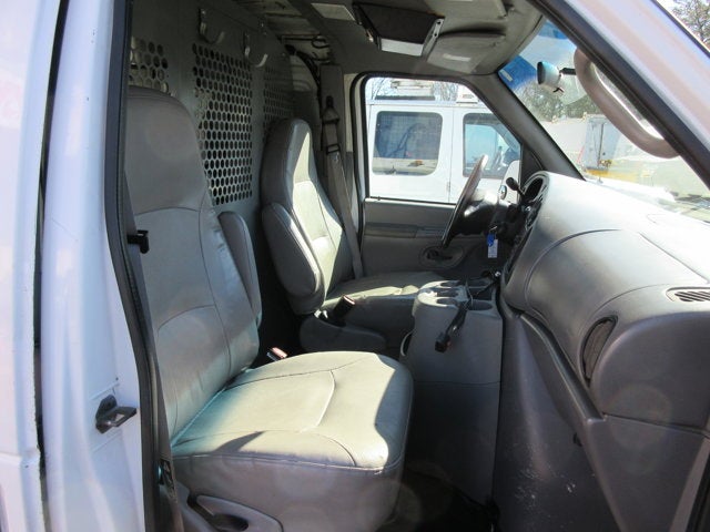 Used 2001 Ford E-350 - photo 15