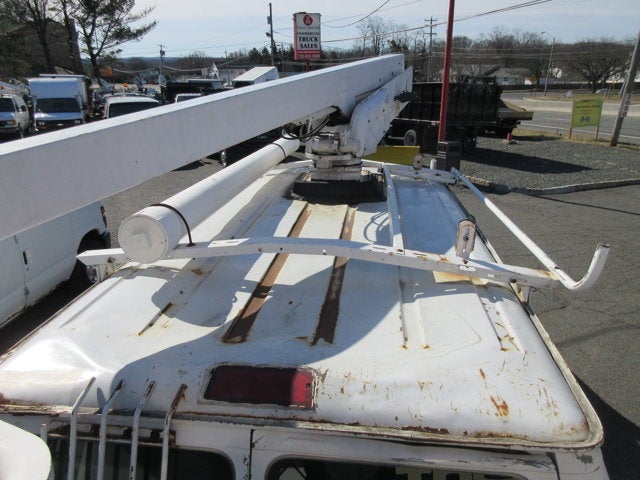 Used 2001 Ford E-350 - photo 18
