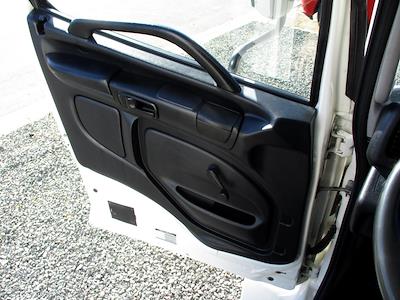 Used 2014 Hino 338 - photo 1