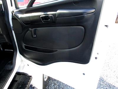 Used 2014 Hino 338 - photo 1