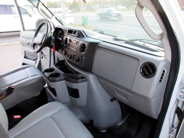 Used 2014 Ford E-350 - photo 13