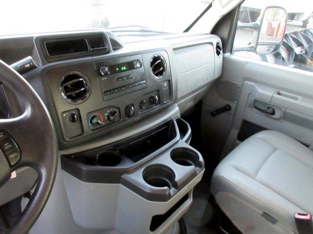 Used 2014 Ford E-350 - photo 16