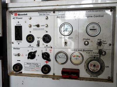 Used 2009 Freightliner MT 55 - photo 1