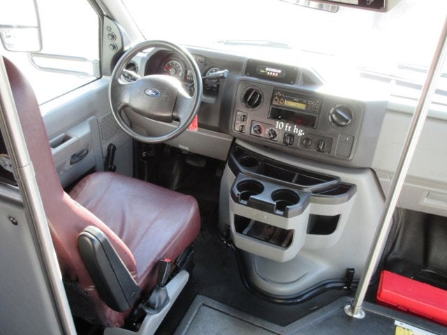 Used 2017 Ford E-350 - photo 9