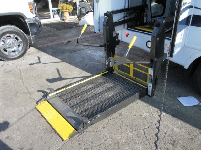 Used 2017 Ford E-350 - photo 19