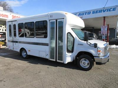 Used 2017 Ford E-350 - photo 1
