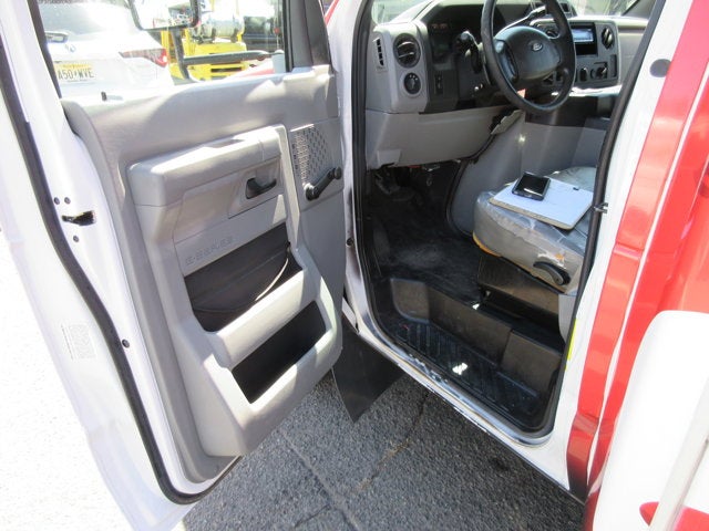Used 2013 Ford E-350 - photo 19