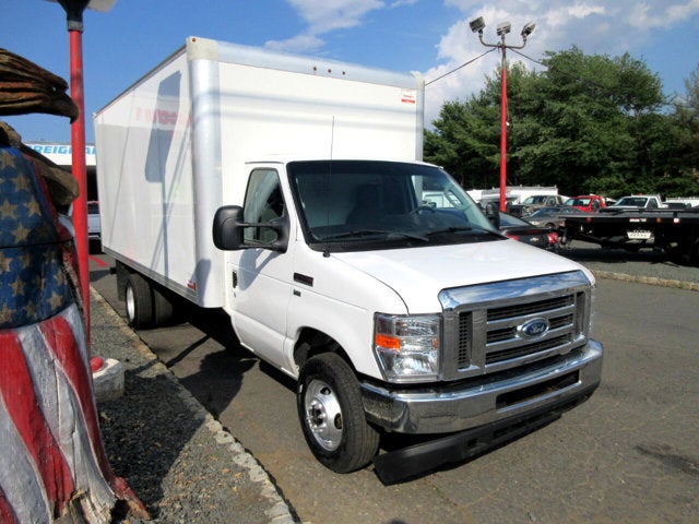 Used 2019 Ford E-450 - photo 5