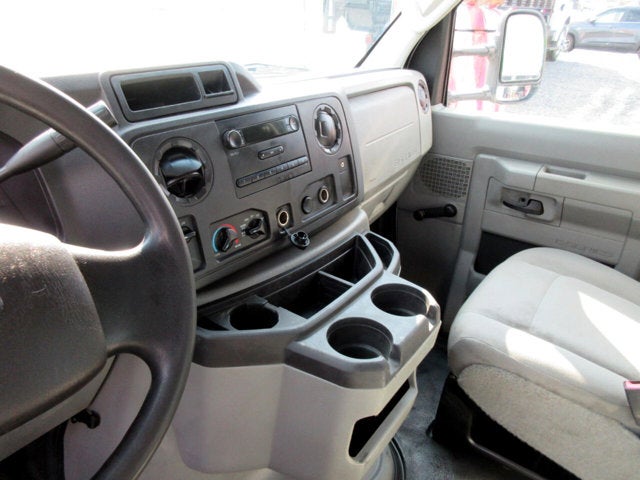Used 2019 Ford E-450 - photo 12