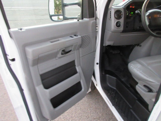 Used 2012 Ford E-350 - photo 18