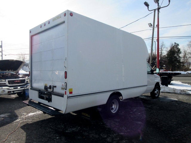 Used 2017 Ford E-350 - photo 7