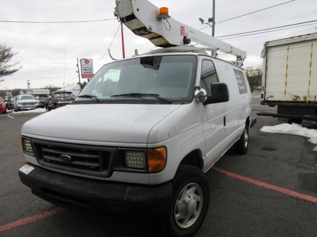 Used 2007 Ford E-350 - photo 7