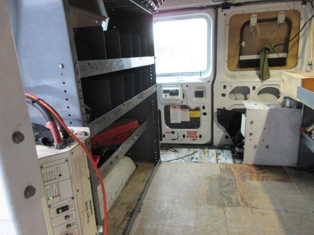 Used 2007 Ford E-350 - photo 12