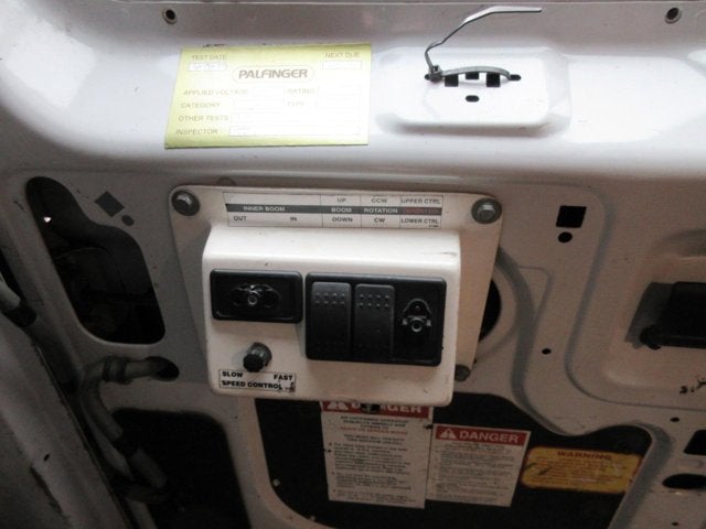 Used 2007 Ford E-350 - photo 13