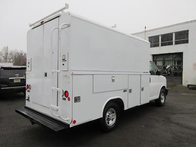 Used 2016 Chevrolet Express 3500 - photo 1