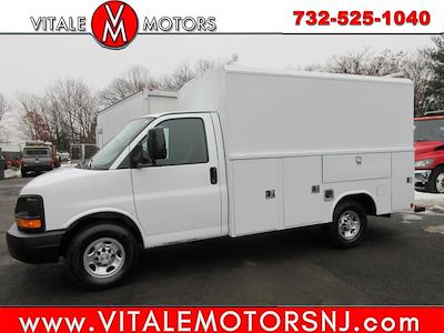 Used 2016 Chevrolet Express 3500 - photo 1