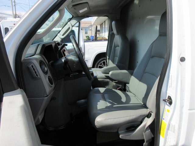 Used 2015 Ford E-350 - photo 15