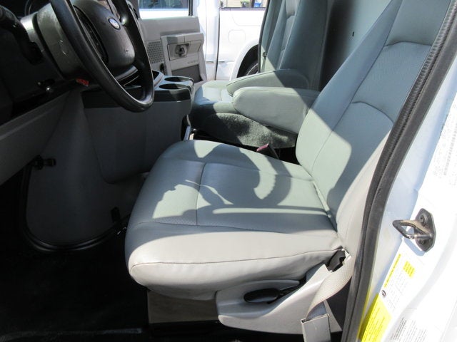 Used 2015 Ford E-350 - photo 16