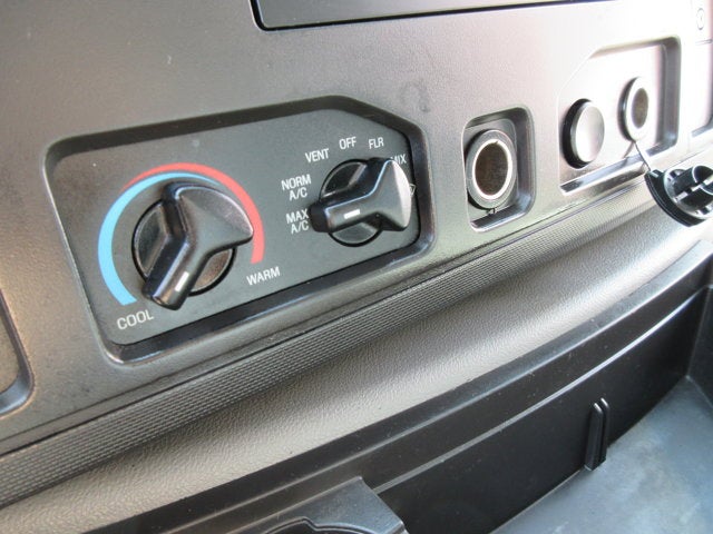 Used 2015 Ford E-350 - photo 20