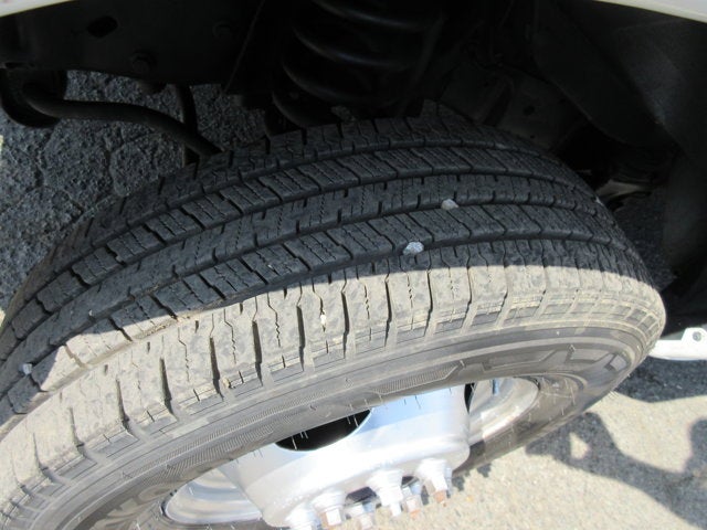 Used 2015 Ford E-350 - photo 32