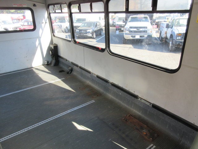 Used 2014 Ford E-350 - photo 5