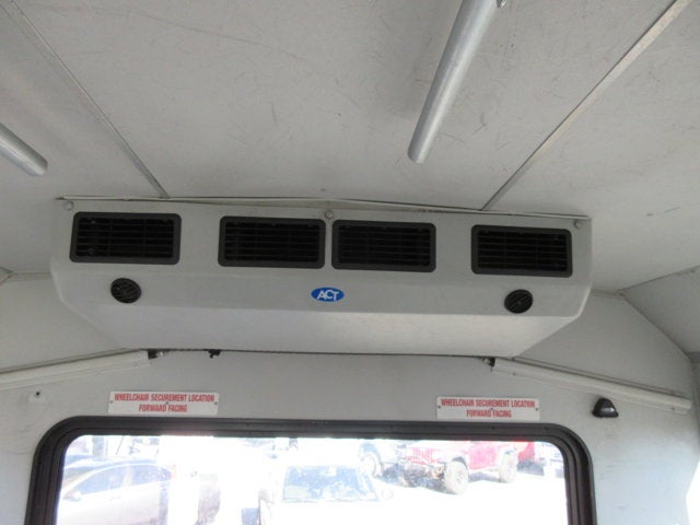 Used 2014 Ford E-350 - photo 8