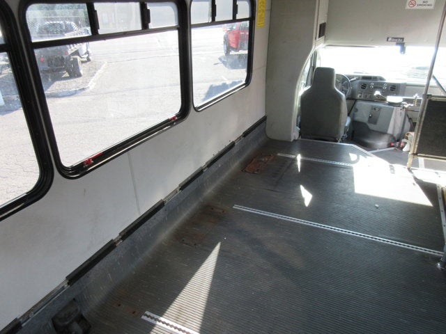Used 2014 Ford E-350 - photo 10