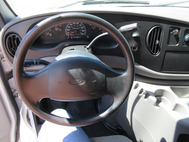 Used 2001 Ford E-450 - photo 15