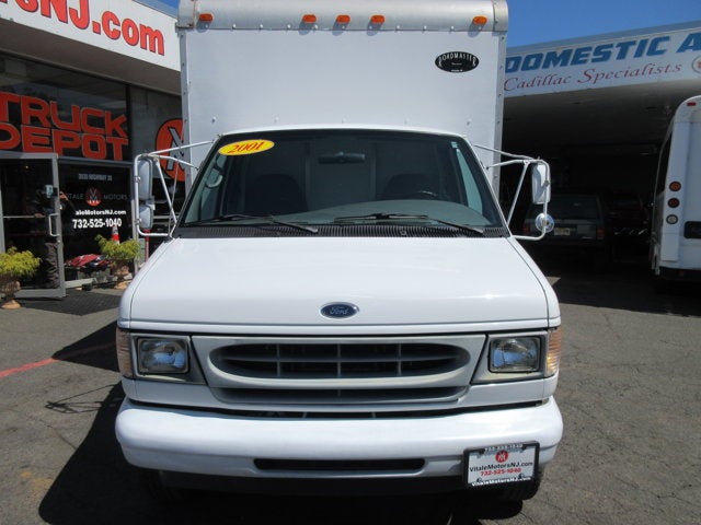 Used 2001 Ford E-450 - photo 27