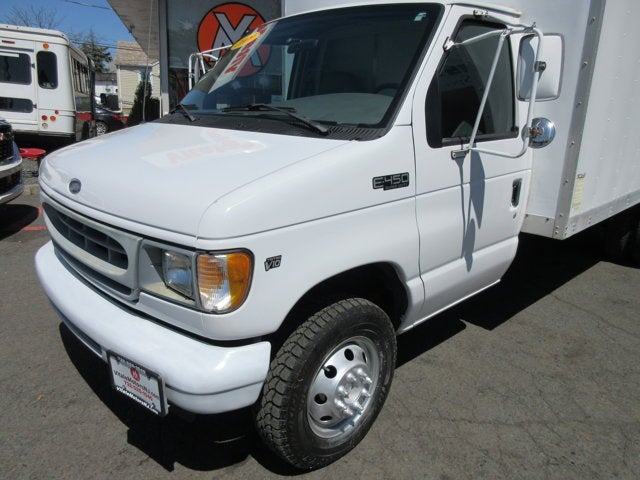 Used 2001 Ford E-450 - photo 31