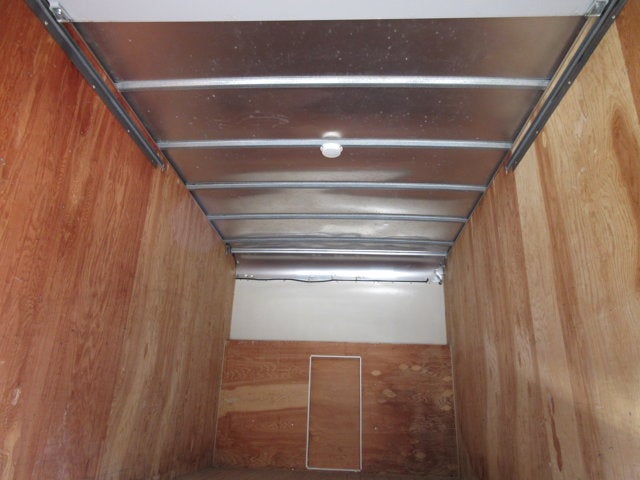 Used 2001 Ford E-450 - photo 33