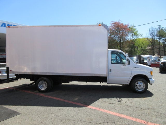 Used 2001 Ford E-450 - photo 6