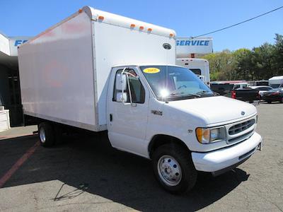 Used 2001 Ford E-450 - photo 2