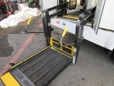 Used 2017 Ford E-350 - photo 1